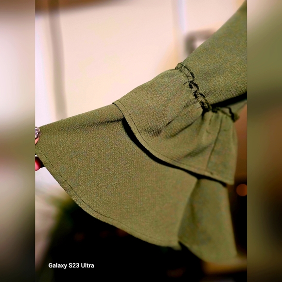 New Direction Blouse - Picture 3 of 10